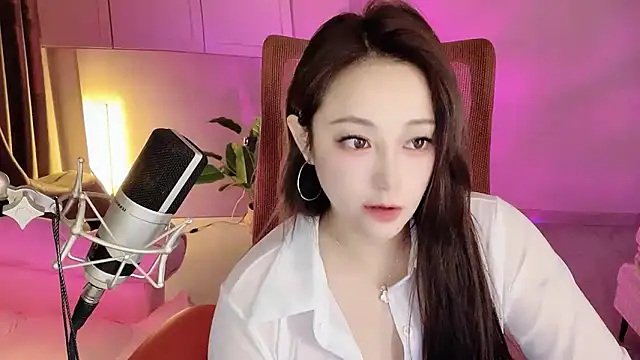 Snapshot of Daisy-77 chatting on September 27, 2025, 10:20 am Daisy-77 online show from September 27, 2025, 10:20 am