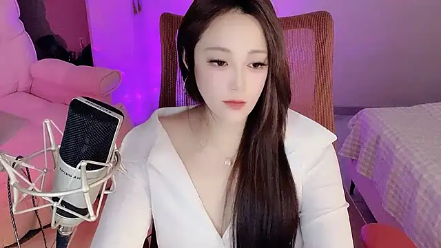 Snapshot of Daisy-77 chatting on October 27, 2025, 1:48 pm Daisy-77 online show from October 27, 2025, 1:48 pm