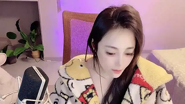 Snapshot of Daisy-77 chatting on December 4, 2025, 6:16 pm Daisy-77 online show from December 4, 2025, 6:16 pm