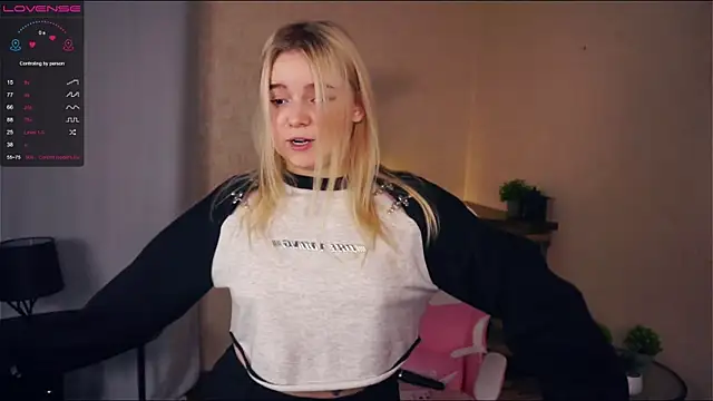 ZaraCreedon online show from March 13, 2025, 7:06 pm