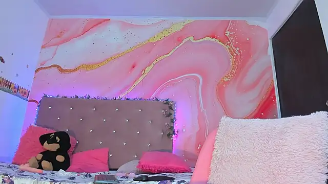 Snapshot of Daisy__rose chatting on February 4, 2025, 5:12 pm Daisy rose online show from February 4, 2025, 5:12 pm