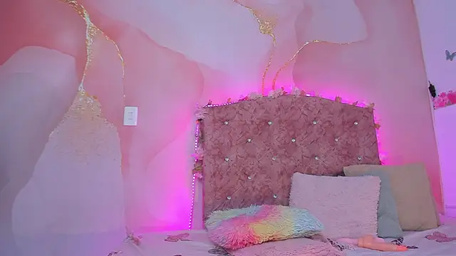 Snapshot of Daisy__rose chatting on February 13, 2025, 5:11 pm Daisy rose online show from February 13, 2025, 5:11 pm