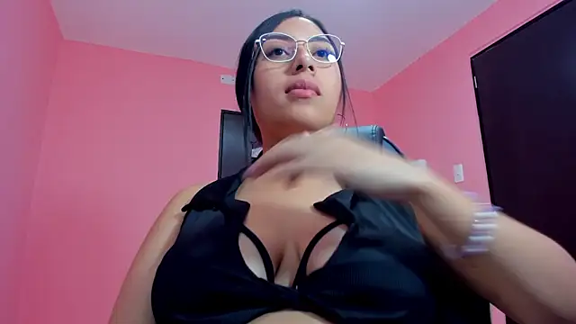 Snapshot of AlanaPetterson chatting on December 14, 2024, 3:58 pm AlanaPetterson online show from December 14, 2024, 3:58 pm
