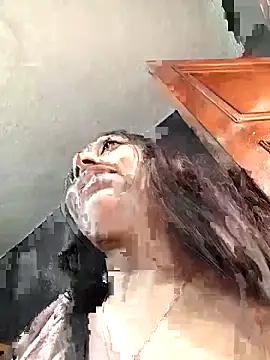 Snapshot of AlanaPetterson chatting on October 21, 2025, 1:34 pm AlanaPetterson online show from October 21, 2025, 1:34 pm