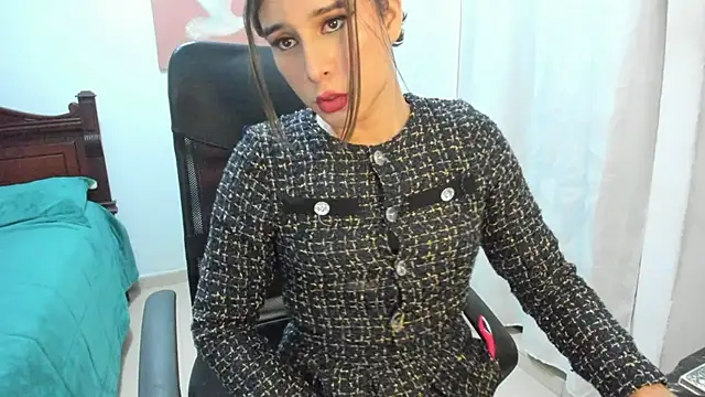 Snapshot of misstresbigcockts chatting on November 12, 2025, 10:48 am misstresbigcockts online show from November 12, 2025, 10:48 am