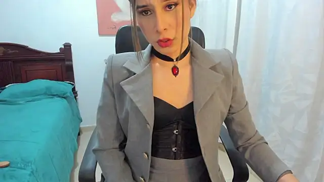 Snapshot of misstresbigcockts chatting on November 19, 2025, 10:10 pm misstresbigcockts online show from November 19, 2025, 10:10 pm