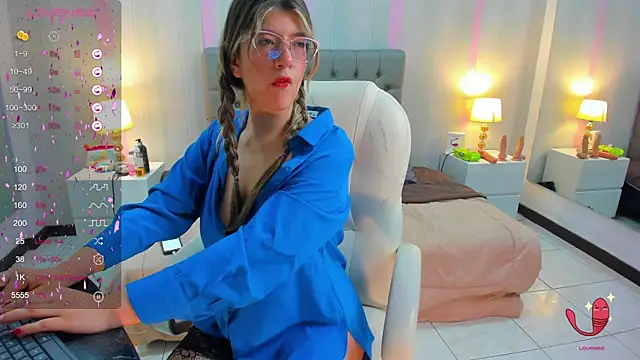 SEXMILLA  online show from February 17, 2025, 9:19 pm