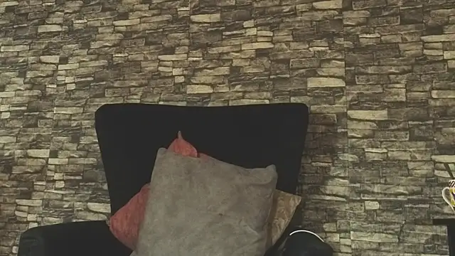 Snapshot of alondrabigtits chatting on November 4, 2025, 12:04 pm alondrabigtits online show from November 4, 2025, 12:04 pm