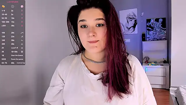 Snapshot of July_Slowdive chatting on December 18, 2024, 12:18 pm July Slowdive online show from December 18, 2024, 12:18 pm