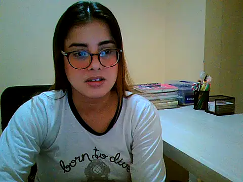 Snapshot of maliamiller chatting on September 27, 2025, 3:06 pm maliamiller online show from September 27, 2025, 3:06 pm