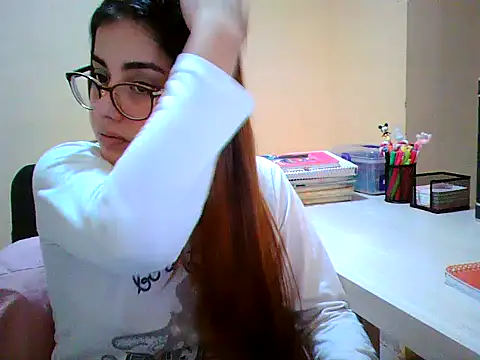 Snapshot of maliamiller chatting on October 2, 2025, 4:30 am maliamiller online show from October 2, 2025, 4:30 am