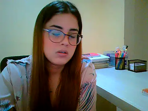 Snapshot of maliamiller chatting on October 10, 2025, 7:51 am maliamiller online show from October 10, 2025, 7:51 am