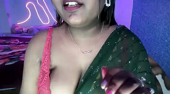 expression queen online show from December 15, 2024, 6:48 pm