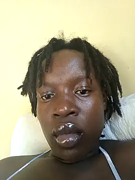 Juicylittle slute online show from October 6, 2025, 3:59 am