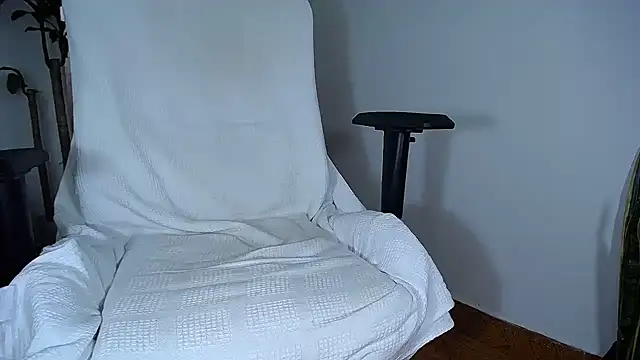 diamond black00 online show from March 9, 2025, 7:05 pm