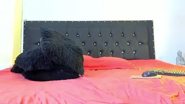 Snapshot of doll_celeste20 chatting on September 12, 2025, 3:28 am doll celeste20 online show from September 12, 2025, 3:28 am