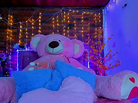 Snapshot of dulcevegga chatting on October 4, 2025, 5:38 am dulcevegga online show from October 4, 2025, 5:38 am