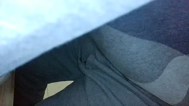 Snapshot of huzi518 chatting on March 6, 2025, 1:24 pm huzi518 online show from March 6, 2025, 1:24 pm