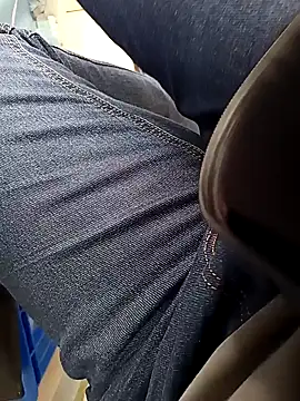 Snapshot of huzi518 chatting on October 17, 2025, 3:10 am huzi518 online show from October 17, 2025, 3:10 am