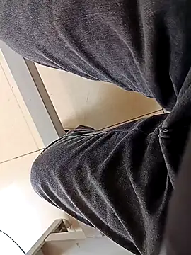 Snapshot of huzi518 chatting on October 23, 2025, 2:11 am huzi518 online show from October 23, 2025, 2:11 am