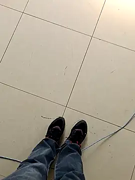 Snapshot of huzi518 chatting on October 24, 2025, 2:19 am huzi518 online show from October 24, 2025, 2:19 am