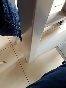 Snapshot of huzi518 chatting on October 31, 2025, 12:55 am huzi518 online show from October 31, 2025, 12:55 am