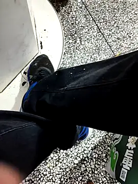 Snapshot of huzi518 chatting on November 1, 2025, 10:50 am huzi518 online show from November 1, 2025, 10:50 am