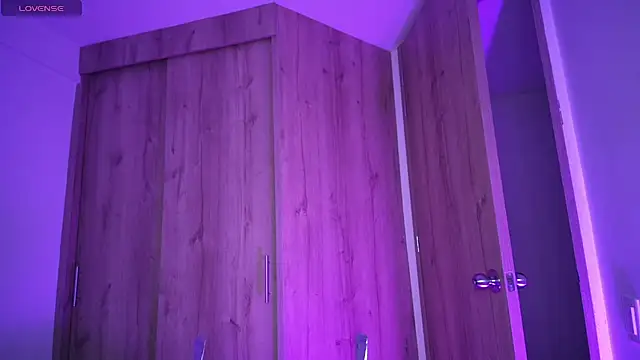 Snapshot of Kiitygirl chatting on February 21, 2025, 11:43 pm Kiitygirl online show from February 21, 2025, 11:43 pm