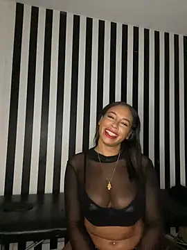 Snapshot of bigbootyjayda chatting on December 17, 2024, 10:43 pm bigbootyjayda online show from December 17, 2024, 10:43 pm