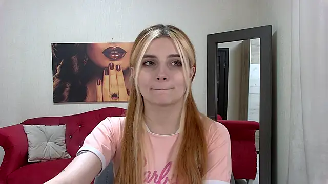 Snapshot of KellyStone chatting on January 22, 2025, 11:43 pm KellyStone online show from January 22, 2025, 11:43 pm