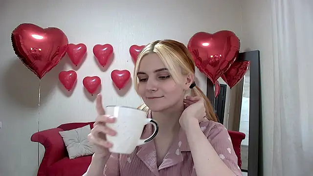 Snapshot of KellyStone chatting on February 10, 2025, 9:04 am KellyStone online show from February 10, 2025, 9:04 am