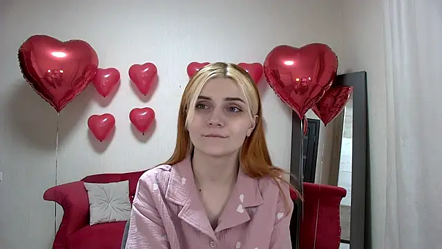 Snapshot of KellyStone chatting on February 10, 2025, 3:10 pm KellyStone online show from February 10, 2025, 3:10 pm