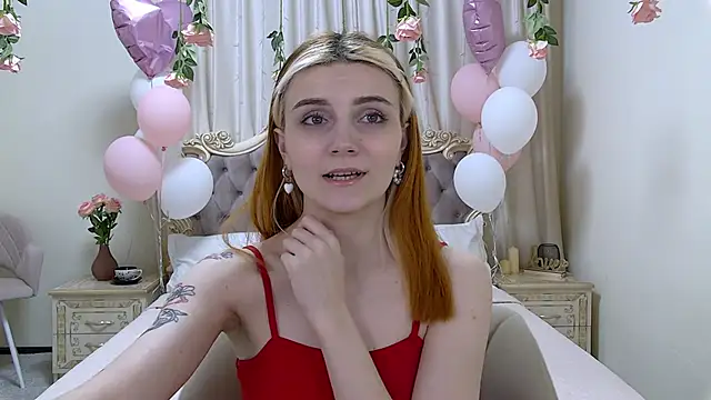 Snapshot of KellyStone chatting on March 5, 2025, 4:45 am KellyStone online show from March 5, 2025, 4:45 am