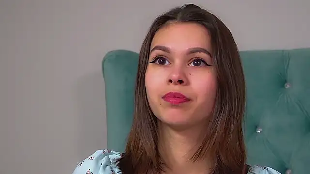 Snapshot of PollyLanders chatting on November 23, 2025, 6:08 pm PollyLanders online show from November 23, 2025, 6:08 pm