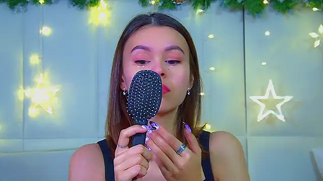 Snapshot of PollyLanders chatting on December 3, 2025, 6:39 pm PollyLanders online show from December 3, 2025, 6:39 pm