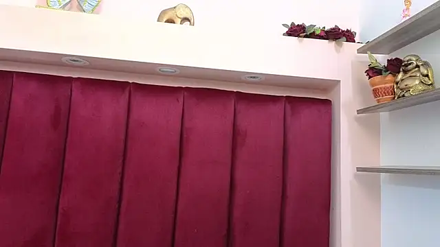 JESSYCORTES online show from January 25, 2025, 2:03 pm