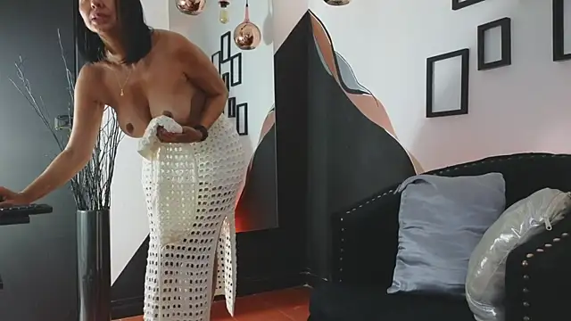 Snapshot of almaa_18 chatting on March 11, 2025, 7:58 am almaa 18 online show from March 11, 2025, 7:58 am