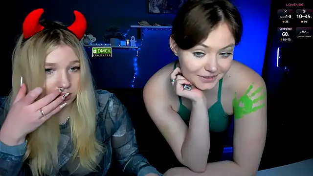Snapshot of nikole_kitt chatting on January 31, 2025, 11:03 pm nikole kitt online show from January 31, 2025, 11:03 pm