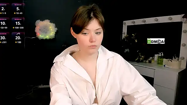 Snapshot of nikole_kitt chatting on February 11, 2025, 4:44 am nikole kitt online show from February 11, 2025, 4:44 am