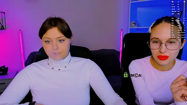 nikole kitt online show from November 12, 2025, 8:08 pm