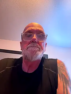 randyboyie online show from October 31, 2025, 2:45 am