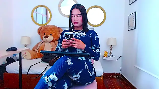 Snapshot of zoe_hecate_sexx chatting on November 23, 2025, 2:44 am zoe hecate sexx online show from November 23, 2025, 2:44 am