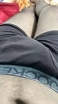 Snapshot of luckylads0037 chatting on February 26, 2025, 5:28 pm luckylads0037 online show from February 26, 2025, 5:28 pm