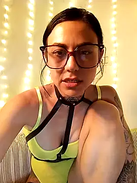 Snapshot of Happygio chatting on January 13, 2025, 8:37 pm Happygio online show from January 13, 2025, 8:37 pm