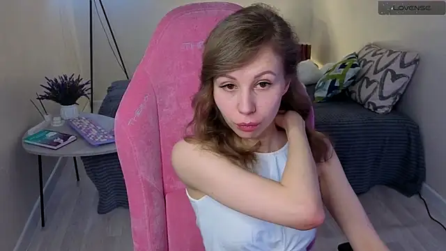 Lill Mary online show from March 8, 2025, 2:34 am