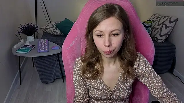 Lill Mary online show from March 11, 2025, 3:05 am