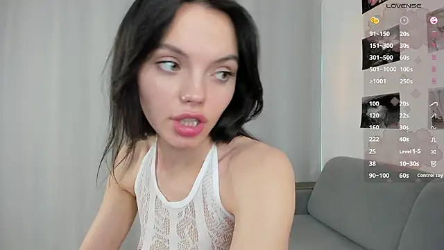 Snapshot of SofiaSimons chatting on February 27, 2025, 8:50 am SofiaSimons online show from February 27, 2025, 8:50 am