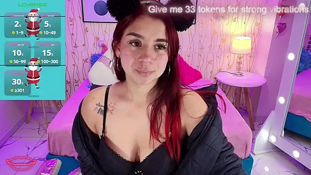 Snapshot of Gabby_evanns chatting on December 27, 2024, 12:12 pm Gabby evanns online show from December 27, 2024, 12:12 pm