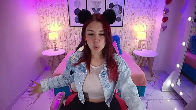 Snapshot of Gabby_evanns chatting on January 13, 2025, 12:24 pm Gabby evanns online show from January 13, 2025, 12:24 pm