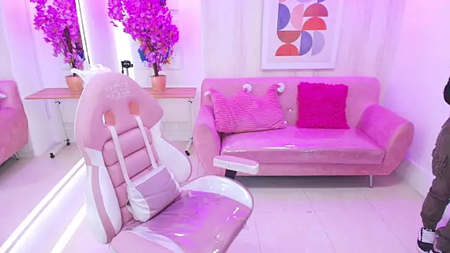 Snapshot of Gabby_evanns chatting on October 17, 2025, 12:08 pm Gabby evanns online show from October 17, 2025, 12:08 pm